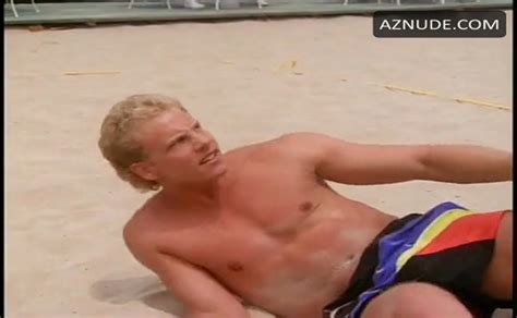 Jennie Garth Bikini Scene In Beverly Hills 90210 AZNude