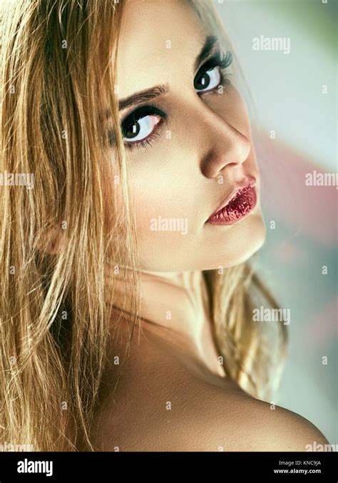 Fille Blonde Chaude Banque De Photographies Et Dimages Haute R Solution Alamy
