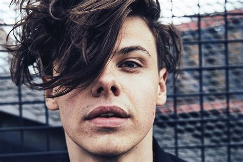 Yungblud News Yungblud Liefert Intimes Video Zu Polygraph Eyes Live Aus La