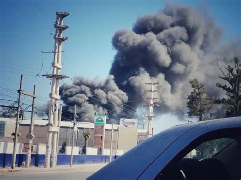 Impresionante incendio en cercanías de supermercados de zona Sur de la