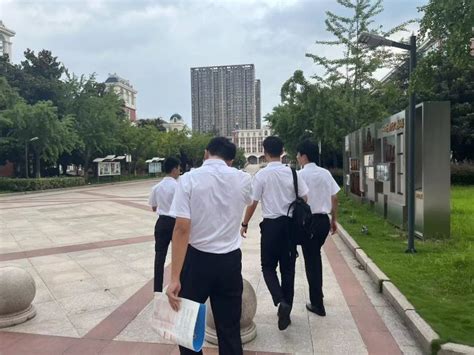 启航行动：南航学子归母校 多彩大学生网