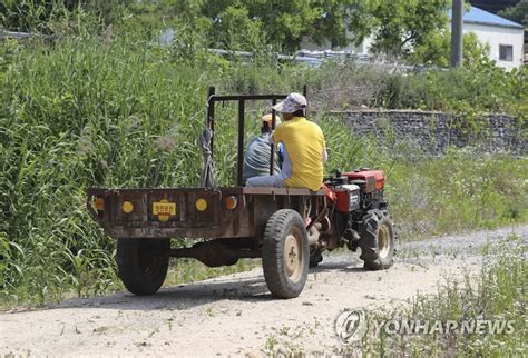 봄철 영농기 앞두고 전국 농기계 순회 무상 수리 나무뉴스