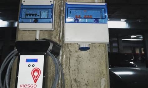 Instalación De Punto De Recarga Para Un Coche Eléctrico Guía Y Precios