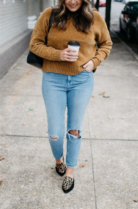 Must Have Jeans For Fall How To Wear Mom Jeans By Lauren M