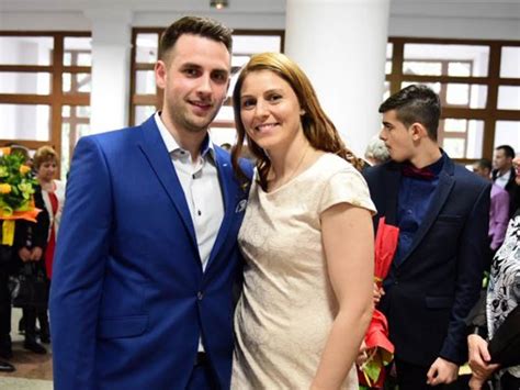Luciana Marin şi Andrei Popescu S Au Căsătorit Civil Yvero