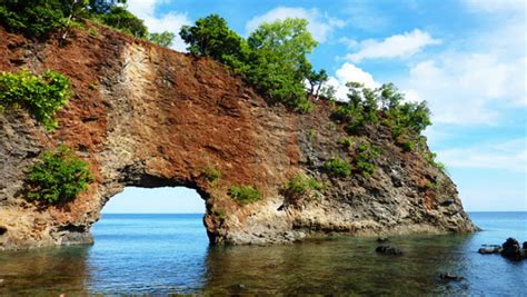 12 Destinasi Wisata Di Ambon Favorit Traveler Tokopedia Blog