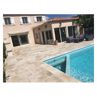 Terrasse Et Contour De Piscine En Travertin Contemporary Pool