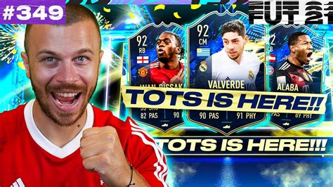 Fifa Omg I Packed The Best Tots Player In My First Community Team Of