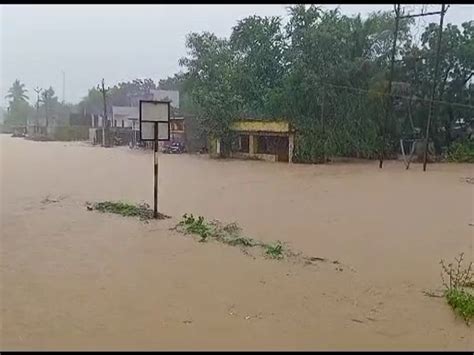 Motorists Were Stranded On The Highway Leading To The Statue Of Unity