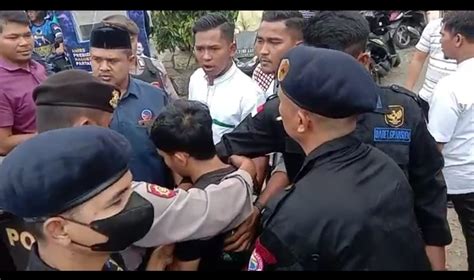 Kader NasDem Kejar Sekelompok Massa Yang Gelar Aksi Tolak Anies