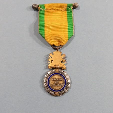 France Medaille Militaire Me Republique Valeur Et Discipline En