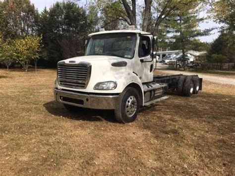 Freightliner M2 112 2015 Heavy Duty Trucks