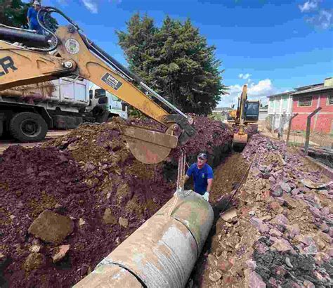 Prefeitura faz mais de 15 quilômetros de novas redes de saneamento em