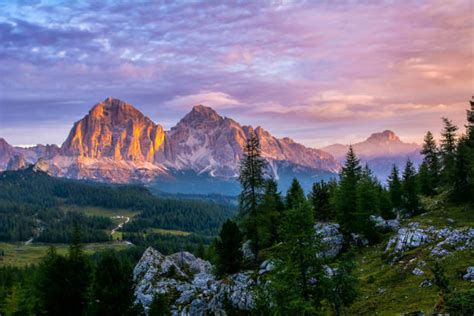 50200 Dolomita Fotos Fotografías De Stock Fotos E Imágenes Libres De