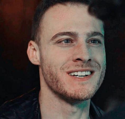 Pin di 𝔹 𝕒 𝕣 𝕚 𝕣 𝕒 𝕙 ️ 🏻 su Turkish men