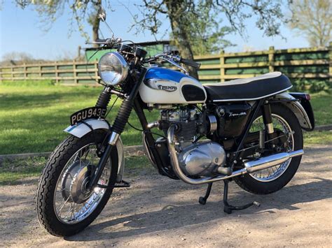 Triumph Daytona 1967 We Sell Classic Bikes