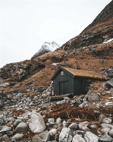 beautiful cabin on the Lofoten Islands, Norway | Beautiful cabins ...