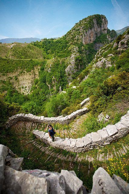 Vikos Gorge Les Gorges De Vikos Sont Un Canyon De Gr Ce Le Plus