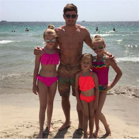 STEVEN GERRARD & DAUGHTERS - 06/26/2017 IN IBIZA | Steven gerrard ...