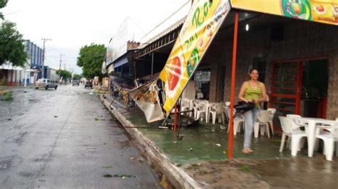 Barco Hotel Pessoas A Bordo Naufraga Em Murtinho Correio Do Estado