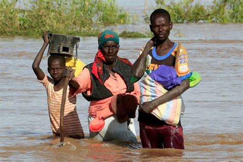 East Africa Floods Kill Hundreds Displace Thousands World