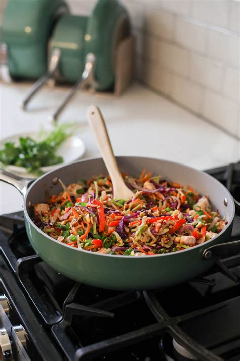 3 Dietitians Review Caraway Cookware 2024 Update