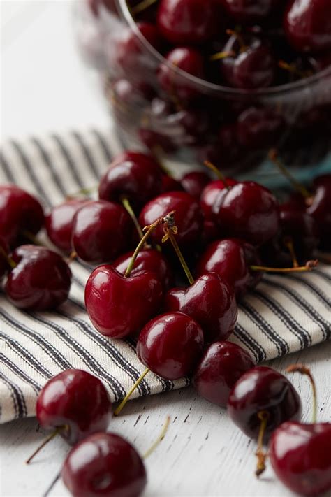 Three Cherries Cherries Graphy Cherry Fruits Hd Wallpaper Peakpx