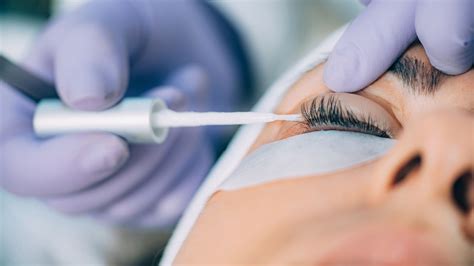 Lash Lifiting Saiba Tudo Sobre T Cnica Para C Lios Curvados E