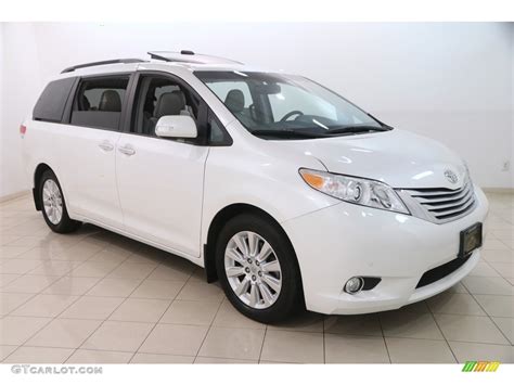 2014 Blizzard White Pearl Toyota Sienna Limited AWD 128459174