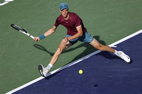 Indian Wells Carlos Alcaraz Salva Una Bola De Set Ante Sinner Y