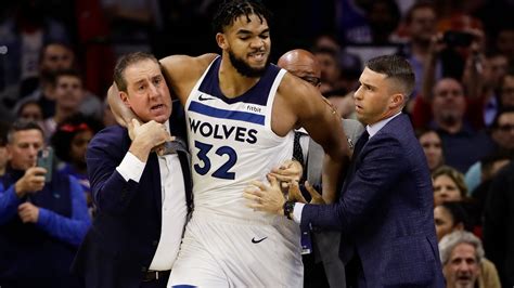 Proceso do Karl Anthony Towns encestó 34 puntos ayer pero salió