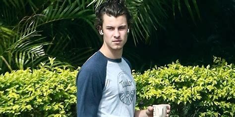 Shawn Mendes Goes For A Morning Walk With His Coffee Amid Quarantine Shawn Mendes Just Jared