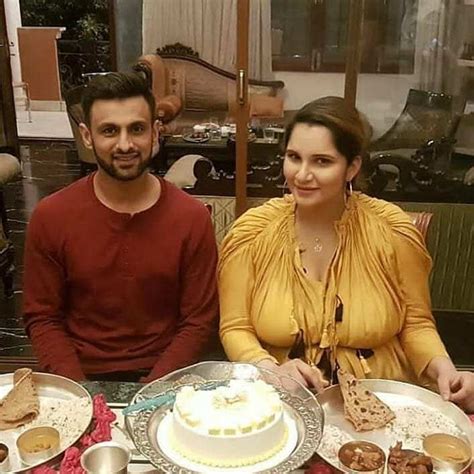 Sania Mirza shares a cute pic with husband Shoaib Malik - Showbiz Pakistan