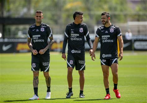 Últimas Do Corinthians Vitória Contra O Fortaleza Sylvinho Criticado E Desfalque De Cantillo