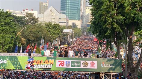 Jalan Sehat Peringati Hari Santri Suara Surabaya