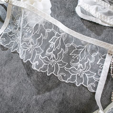 Chuangerm Hot Selling White Floral Sensual Lingerie Embroidery Label