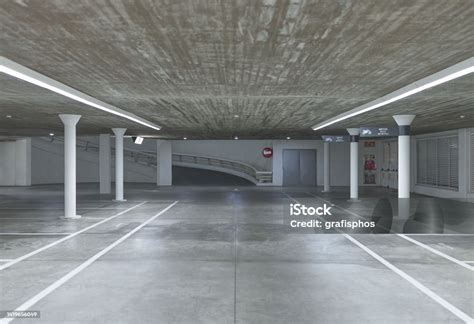 tempat parkir  tempat parkir kereta bawah tanah umum foto stok