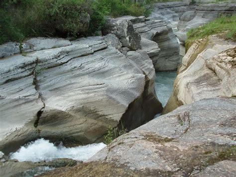 Cadono Nel Fiume E Annegano Morti Marito E Moglie Il Dubbio Del