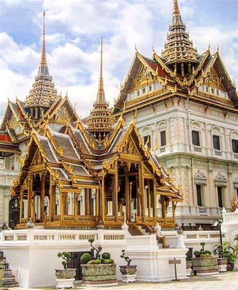 Bangkok Grand Palace Tour up to 9 Persons - Book Full-Day Tour