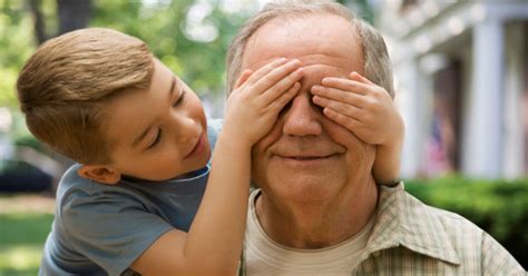 Deca Koja Odrastaju Uz Babe I Dede Sre Nija Su Pametnija I Obrazovanija Uspe Na Ena