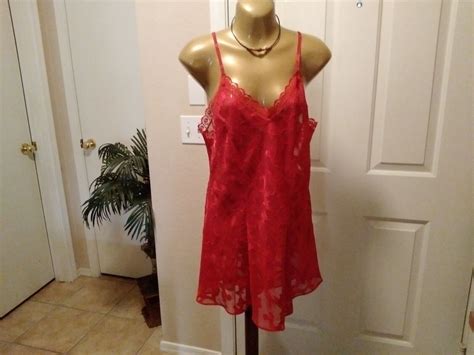 Womans Vintage Lingerie Chemise Dominique Simone Red Gem