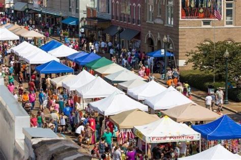 One Of The Largest Arts And Crafts Festivals In The U S Takes Place