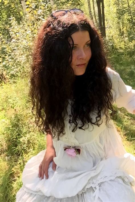 Katerina Evgrafova adlı kullanıcının Fashion-mode-style panosundaki Pin