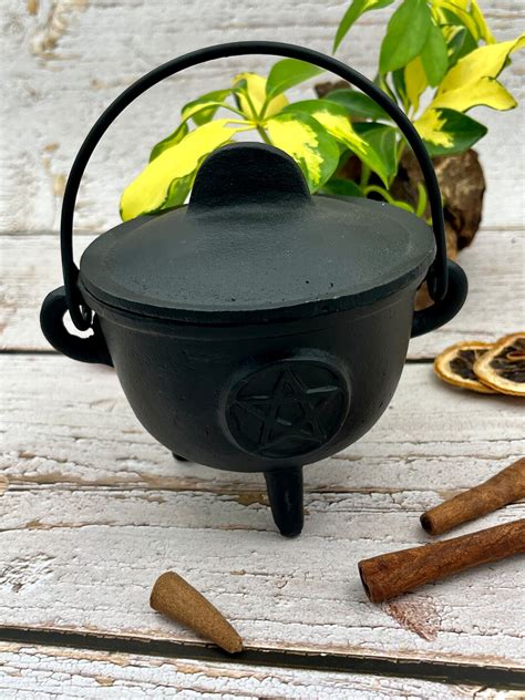 Cast Iron Cauldron With Lid Pentagram Cauldron Triquetra Cauldron