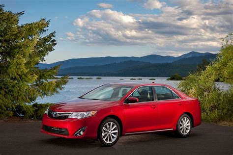 2012 Toyota Camry Review Specs Pictures Price And Mpg