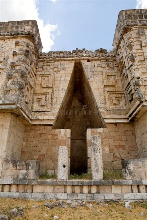 Rij Van Mayan Architecturale Pijlers Op Het Archeologische Gebied Van