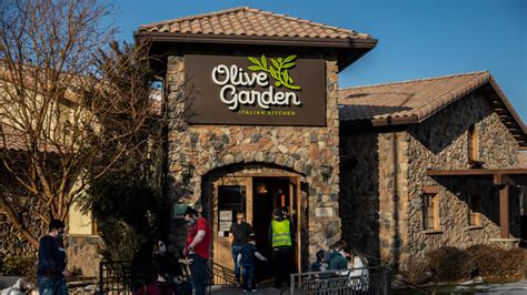 Olive Garden Salad What To Know Before Ordering