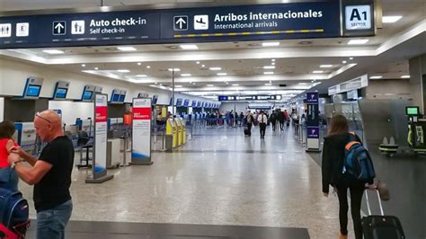 Un Derrumbe En El Aeropuerto De Buenos Aires Deja Un Muerto Y 13 Heridos