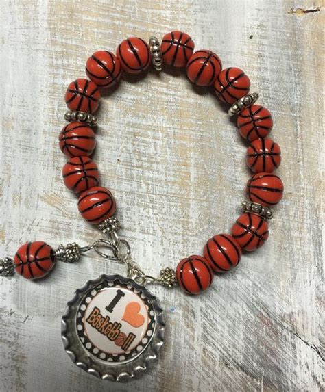 Me Encanta La Pulsera De Baloncesto Por Krazydayzeecreations Amor Y Baloncesto Joyería De