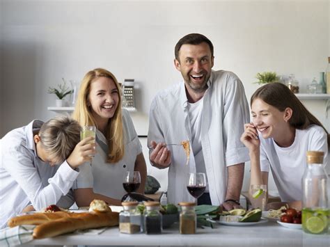 Comer En Familia M S Charla Y Menos Pantallas En La Mesa Somos M Dicos